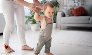 راه رفتن کودک با پای صاف
